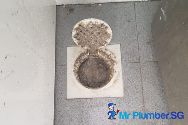clear-drainage-pipe-choke-services-featured-image-mr-plumber-singapore