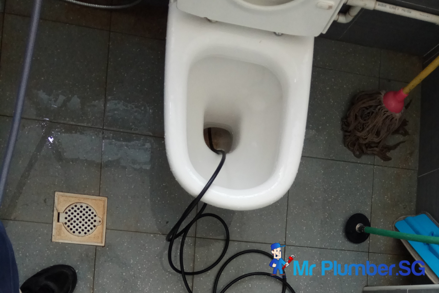 Toilet-Bowl-Choke-Services-mr-plumber